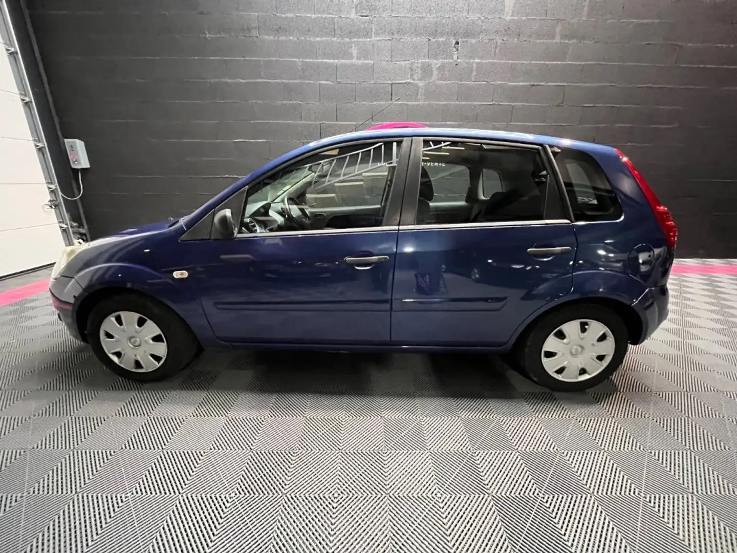 Ford Fiesta 1.25 Duratec Fun / ATTELAGE + BARRE DE TOIT / RIEN A PREVOIR Bleu - 2