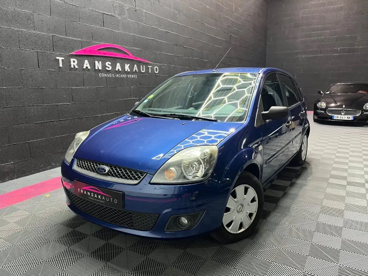 Ford Fiesta 1.25 Duratec Fun / ATTELAGE + BARRE DE T