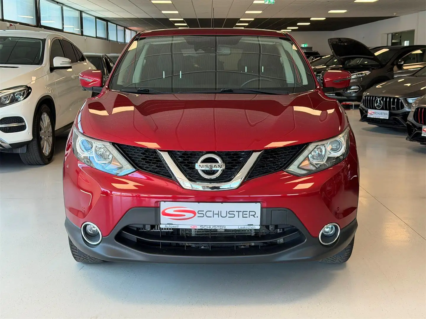 Nissan Qashqai 1,6 dCi N-Connecta Aut. Rot - 2
