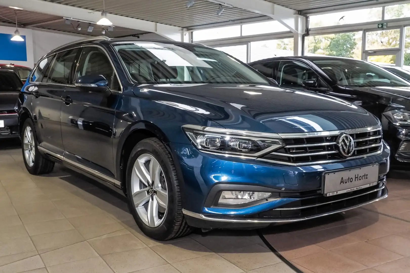 Volkswagen Passat Variant Elegance 2.0 TSI DSG!, Navi, Matrix Blau - 2