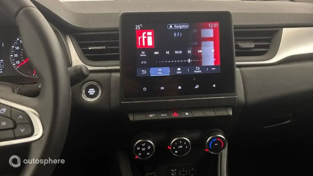 Renault Captur — photo 19