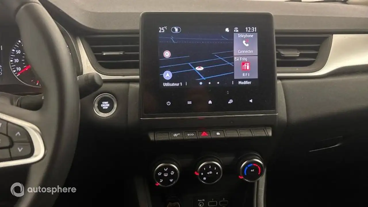 Renault Captur — photo 18