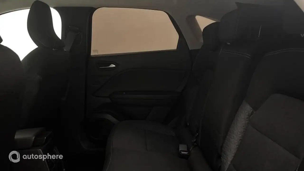 Renault Captur — photo 13