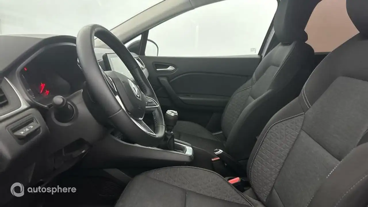 Renault Captur — photo 12