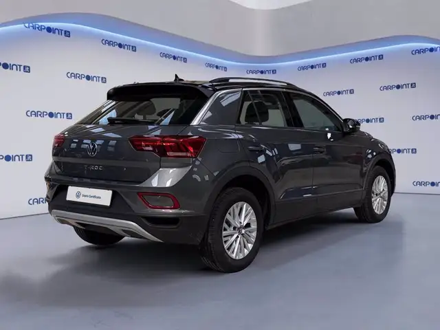 Volkswagen T-Roc view 6
