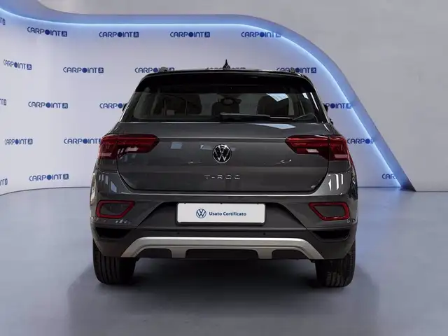 Volkswagen T-Roc view 5