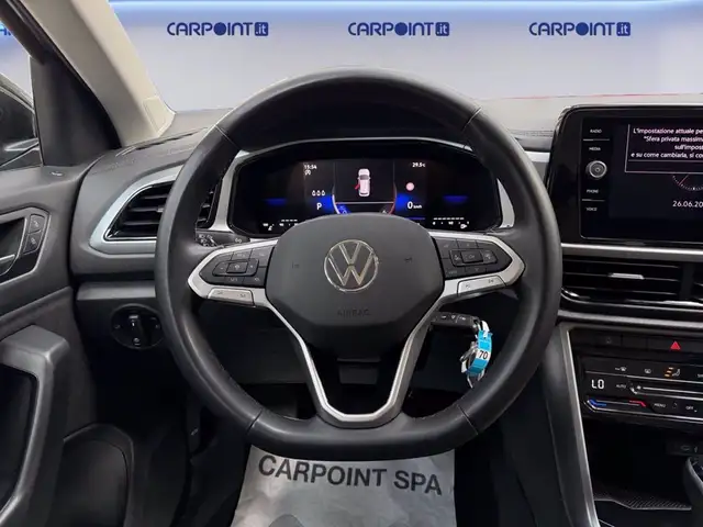 Volkswagen T-Roc view 13