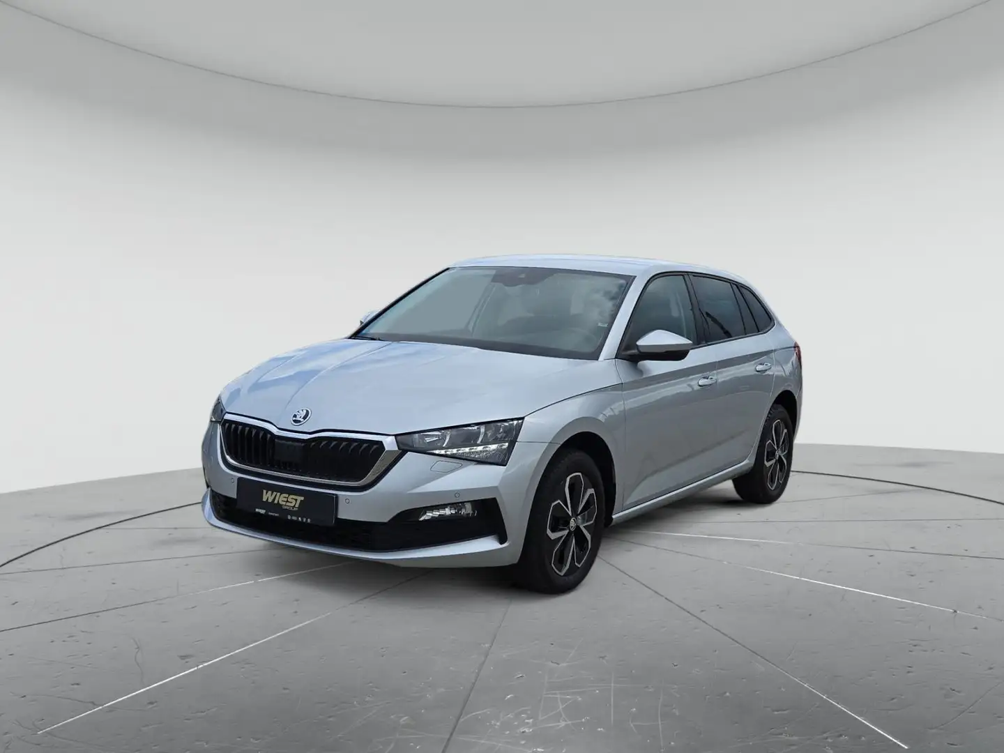 Skoda Scala Ambition 1.5 TSI DSG, ACC/PDC/SHZ Silver - 2