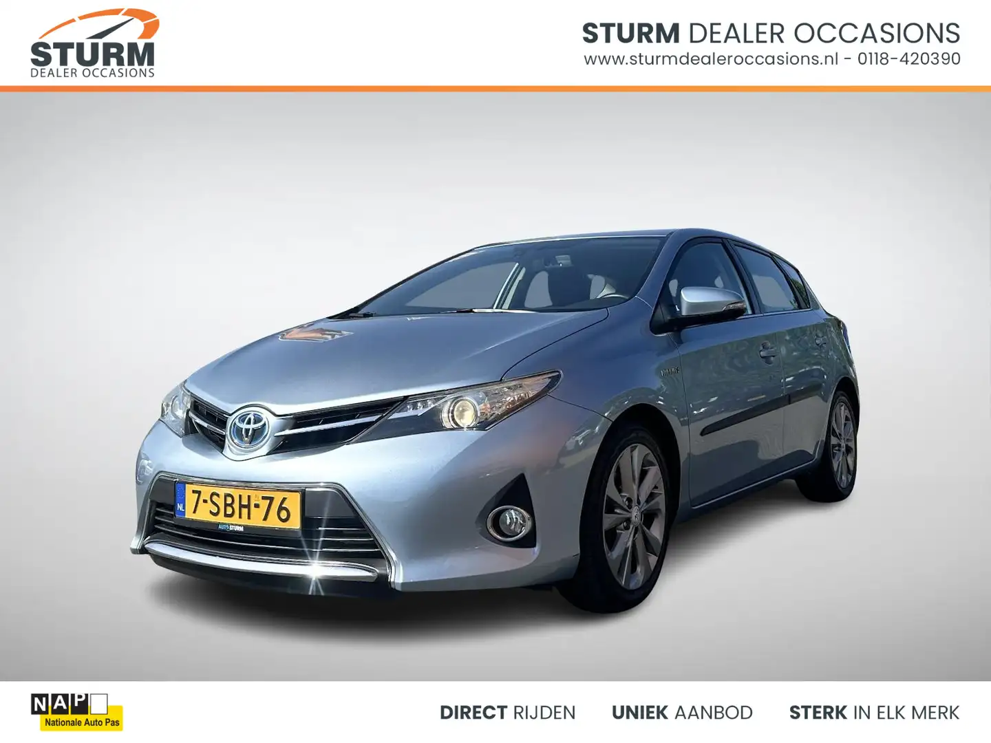 Toyota Auris 1.8 Hybrid Dynamic Bleu - 1
