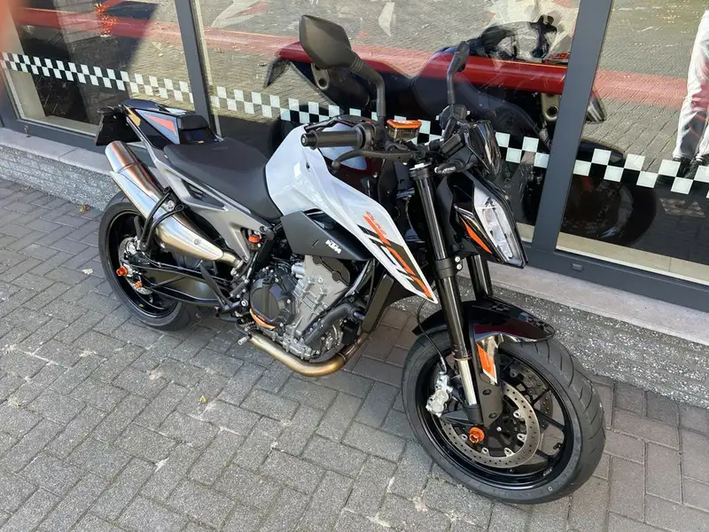 KTM 790 Duke - foto 2