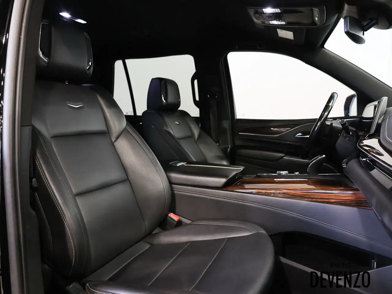Cadillac Escalade снимка Cadillac Escalade