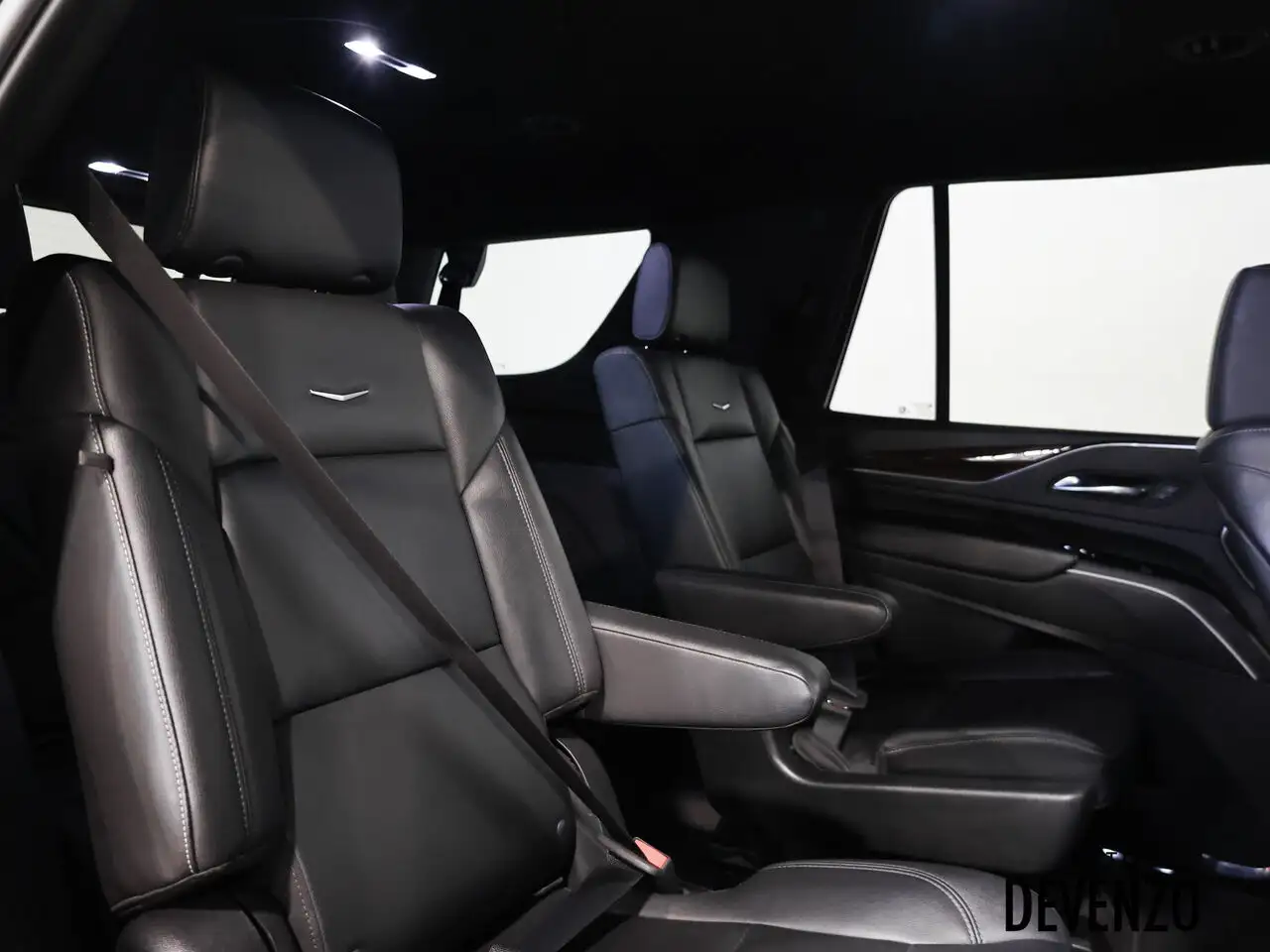Cadillac Escalade снимка Cadillac Escalade