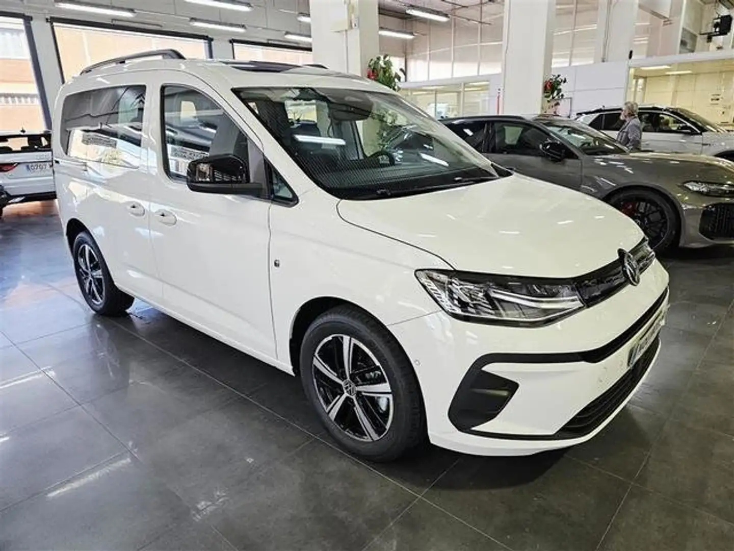 Volkswagen Caddy 2.0TDI Outdoor DSG 90KW Blanco - 2