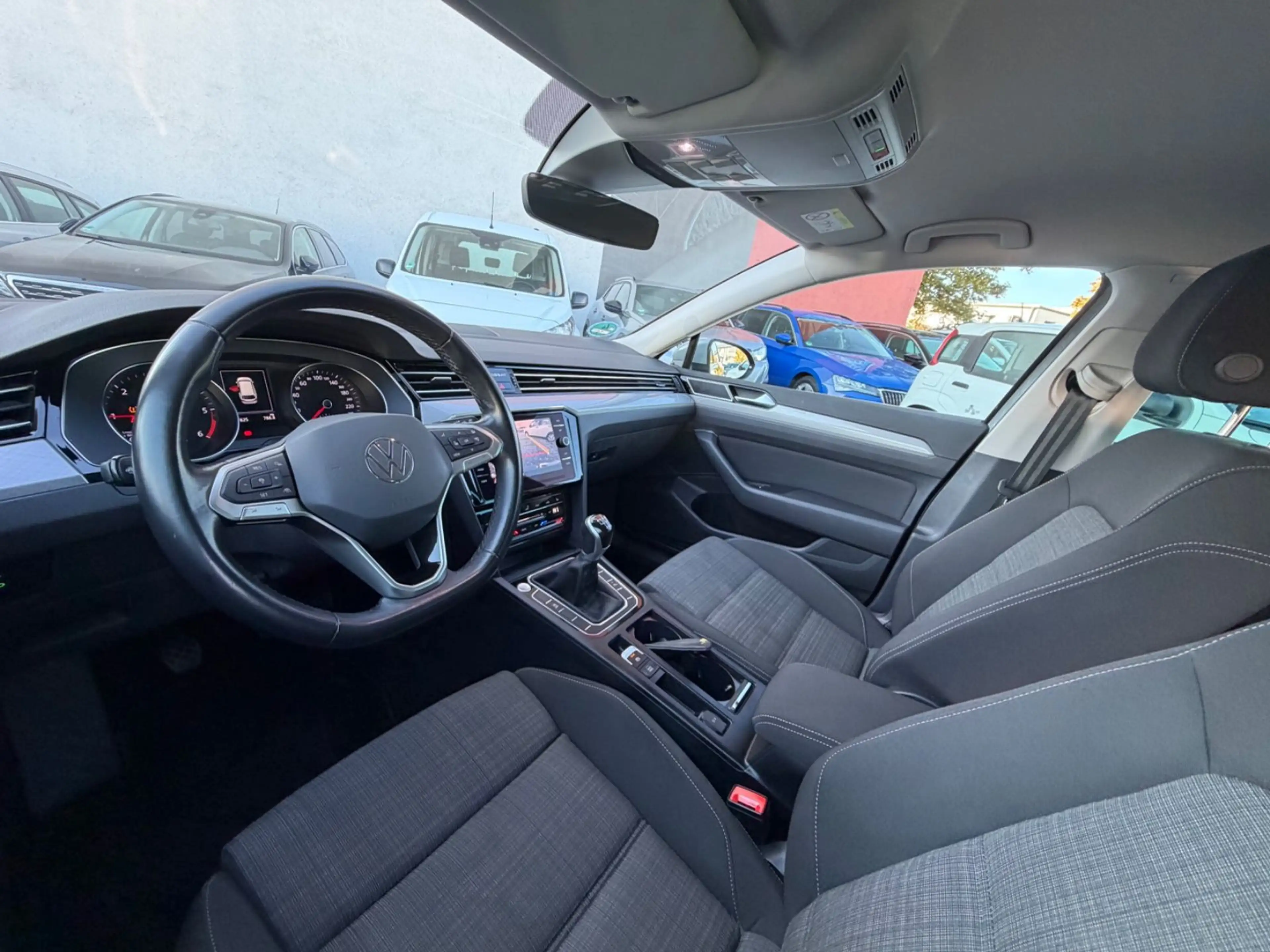 Volkswagen Passat Variant 2.0 TDI Business/1.Hand/AHK — photo 11