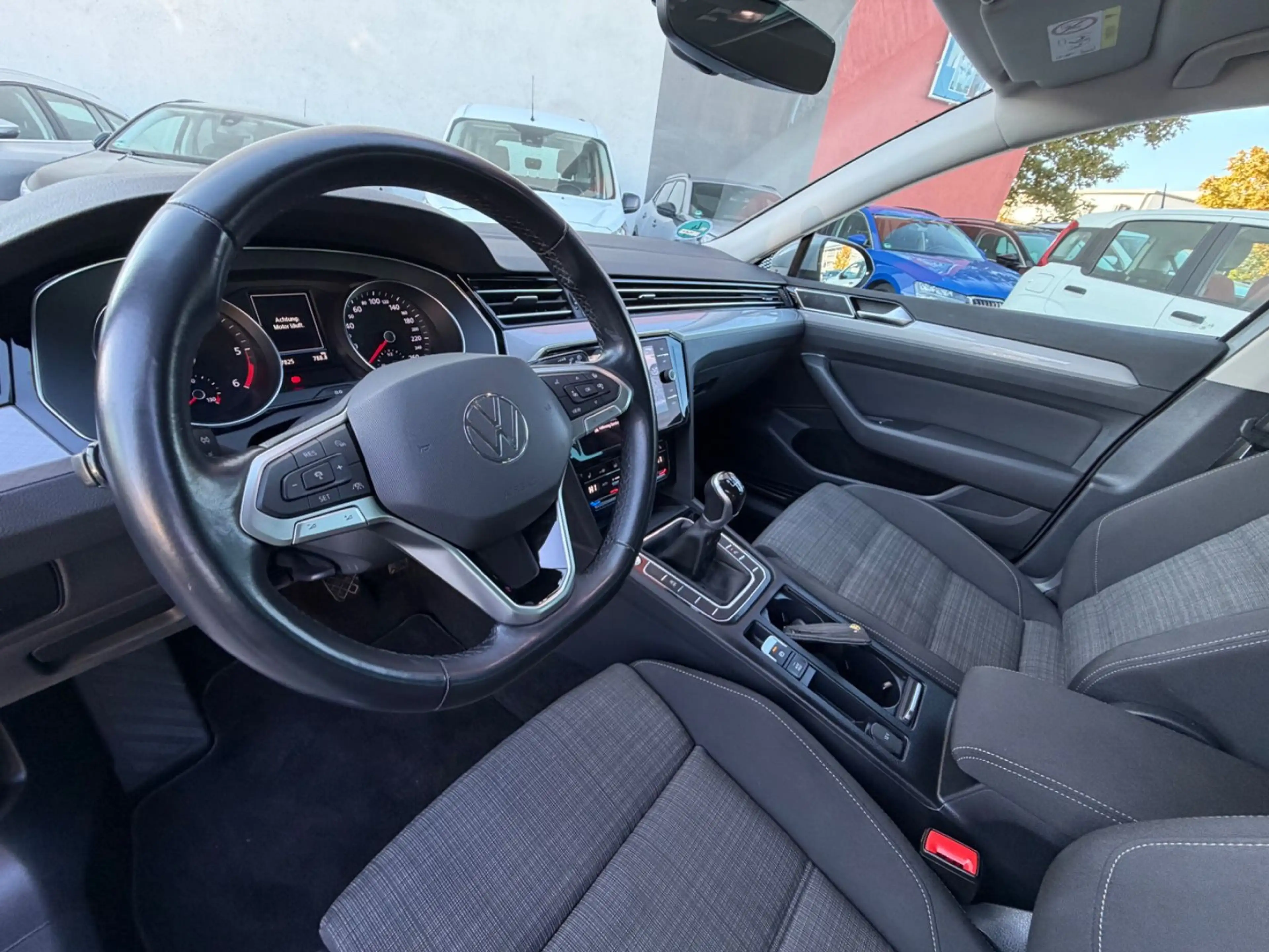 Volkswagen Passat Variant 2.0 TDI Business/1.Hand/AHK — photo 9
