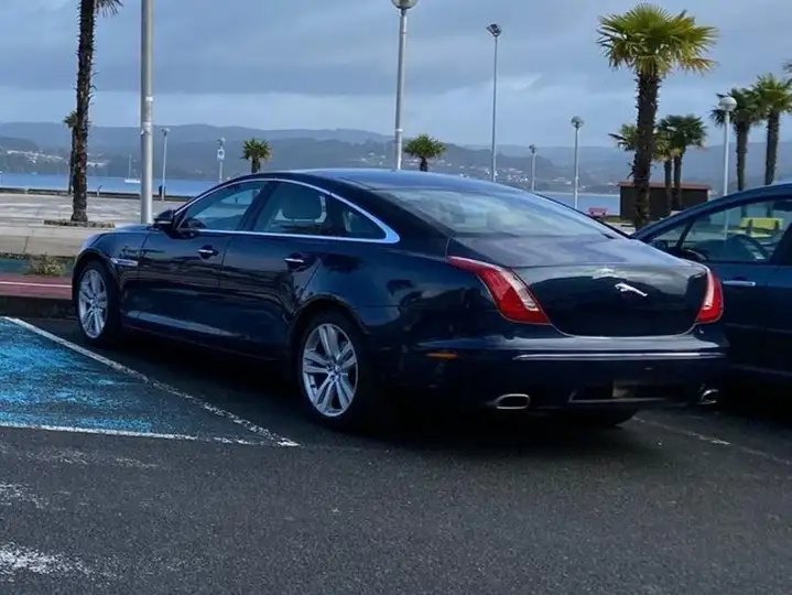 Jaguar XJ 3.0D LWB Premium Luxury 2010, foto 3