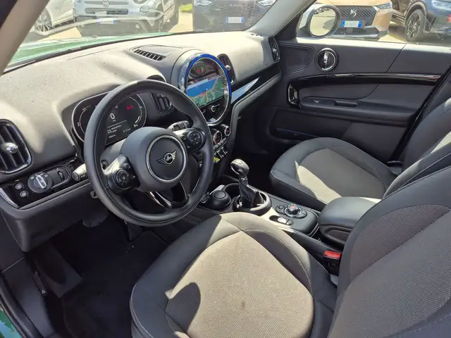 Mini Cooper Se view 6