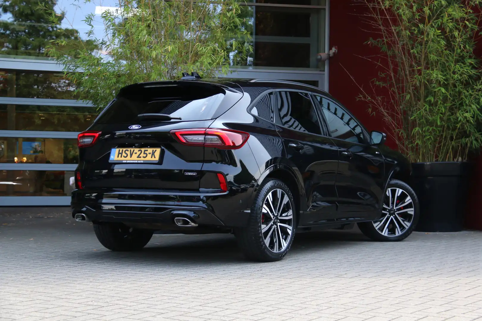 Ford Kuga 2.5 PHEV ST-Line X | Full Option! | Trekhaak | 360 Zwart - 2