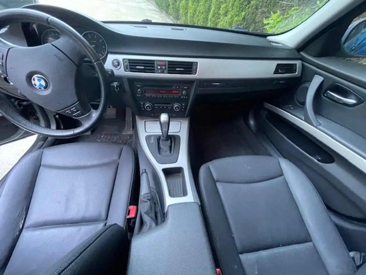 BMW 3 Series снимка BMW 3 Series
