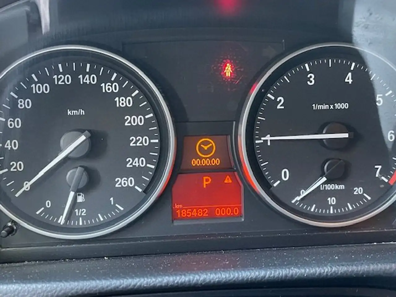 BMW 3 Series снимка BMW 3 Series