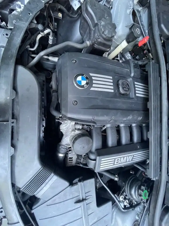 BMW 3 Series снимка BMW 3 Series