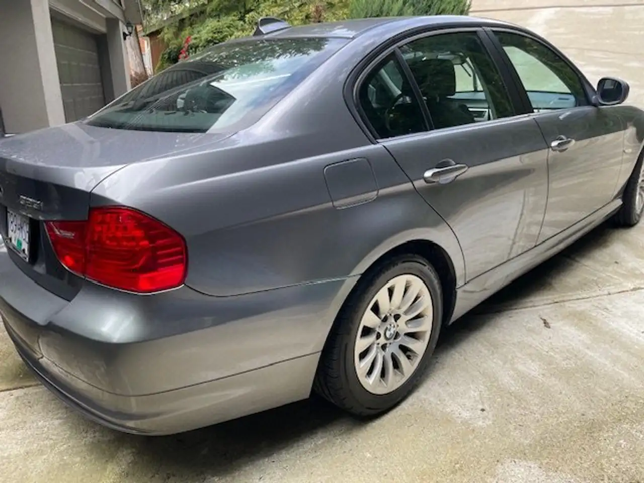 BMW 3 Series снимка BMW 3 Series