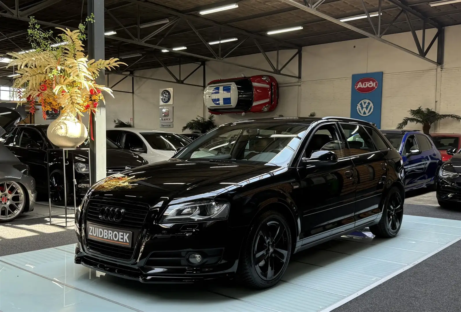 Audi A3 1.4 TFSI 125PK Sline Xenon Cruise Clima Zwart - 1