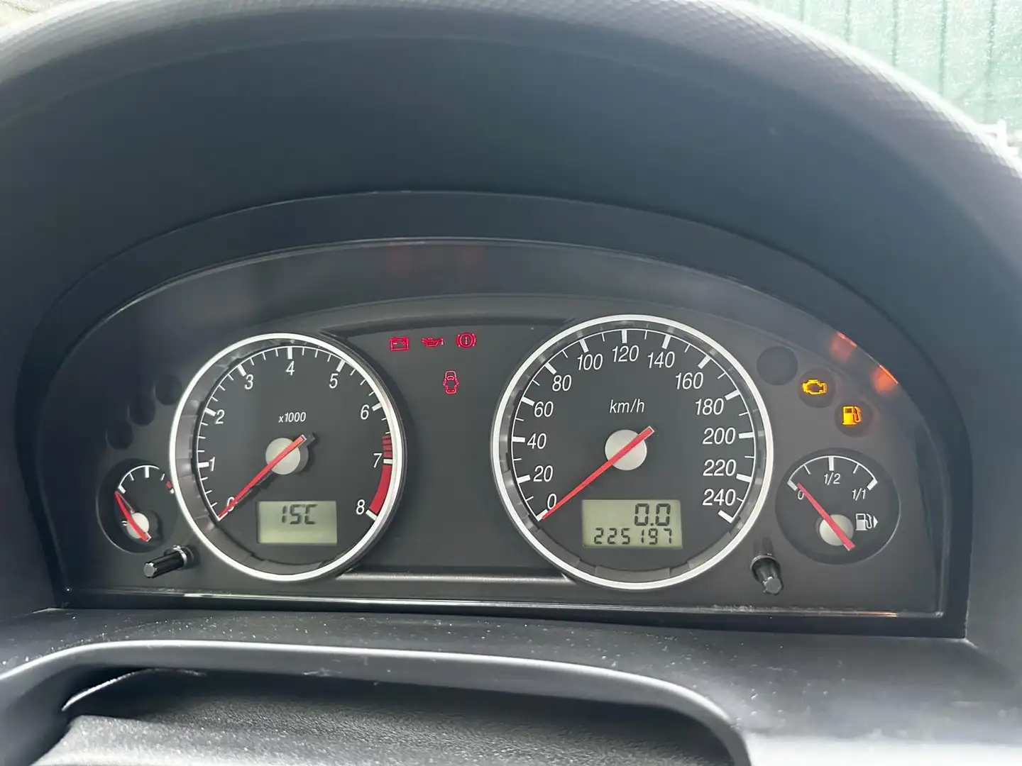 Ford Mondeo 1.8 Ambiente - 1