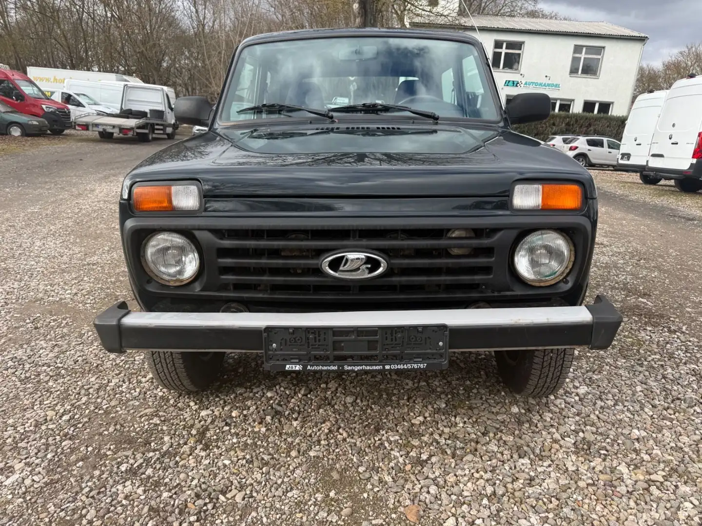 Lada Niva Taiga 4x4 Verde - 2