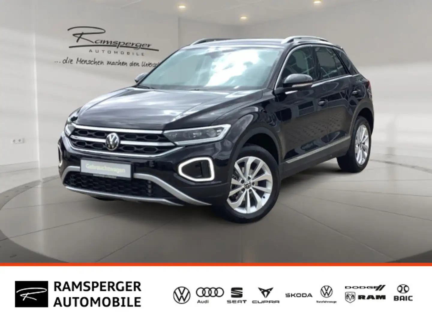 Volkswagen T-Roc 1.5 TSI DSG Style ACC LED APP Keyless Kame Schwarz - 1