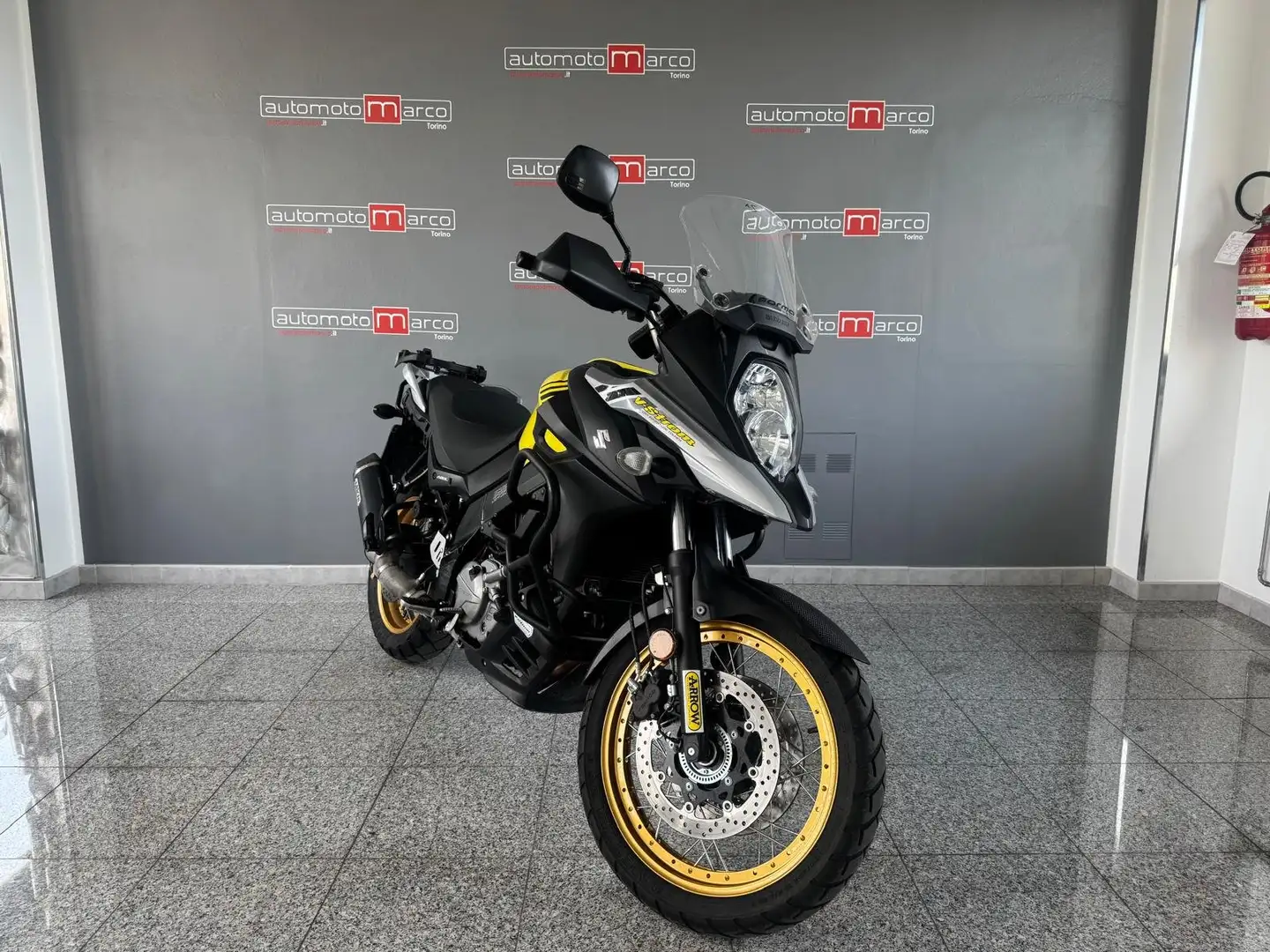 Suzuki V-Strom 650 V-STROM 650 "SPETTACOLO DA VEDERE" Jaune - 1