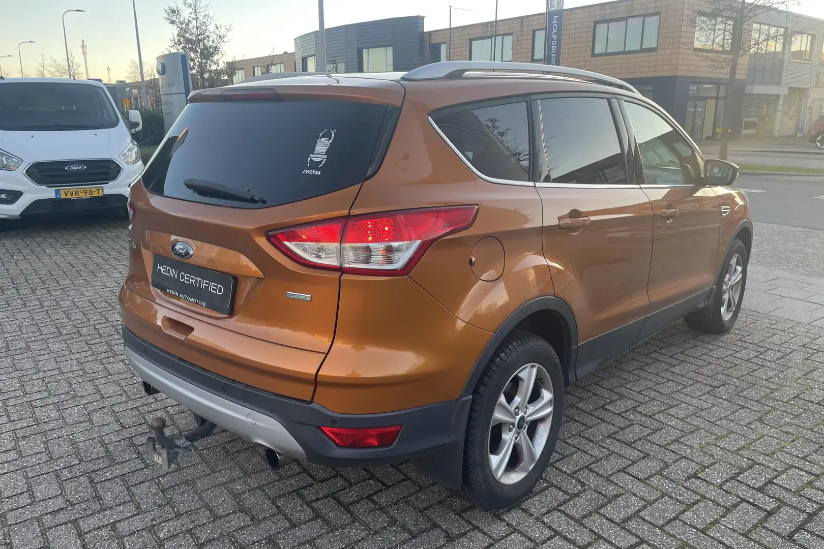 Ford Kuga 1.5 Titanium Oranje - 2