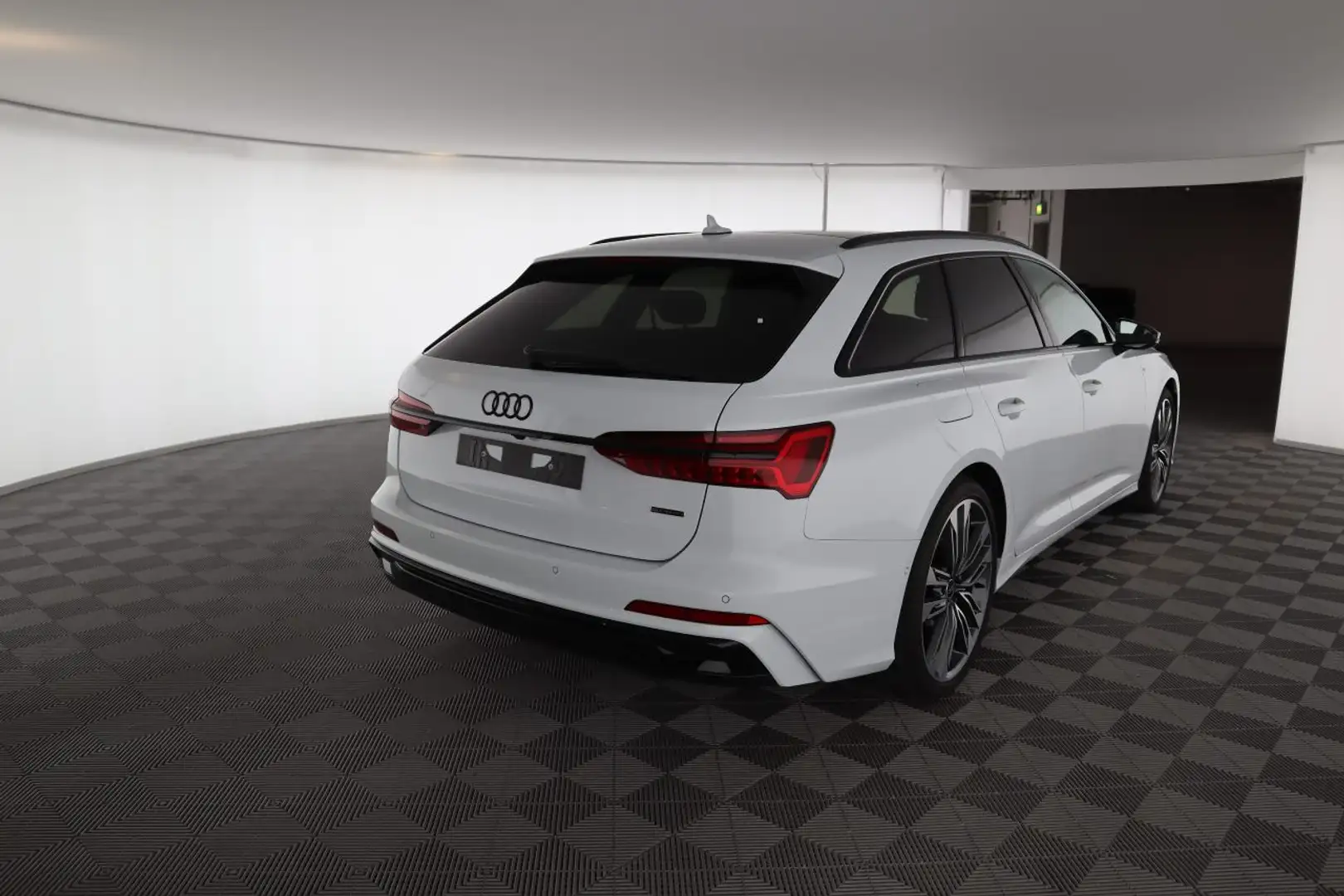 Audi A6 55 TFSIe quattro S-LINE*NAVI-PLUS*KAMER Weiß - 2