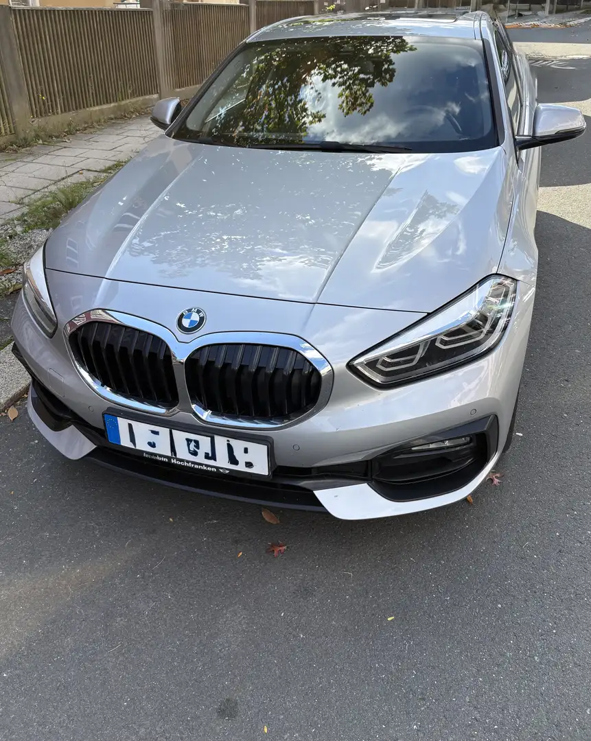 BMW 118 118i Sport Line Silber - 2