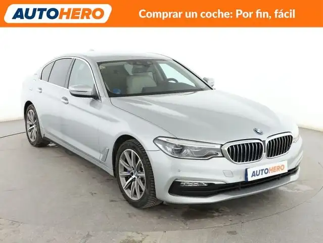BMW 5 Series view 8