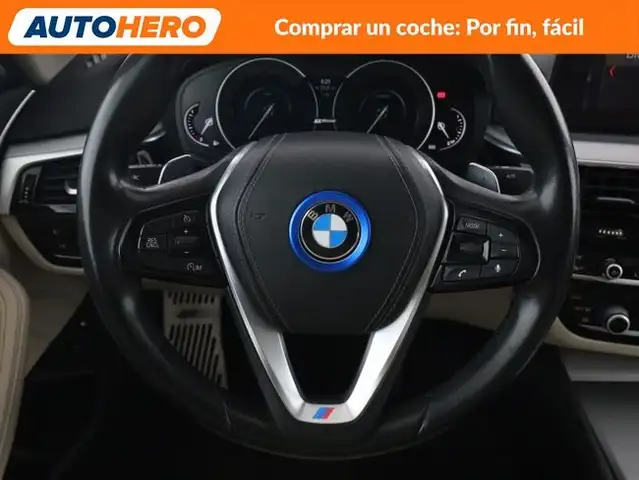 BMW 5 Series view 28