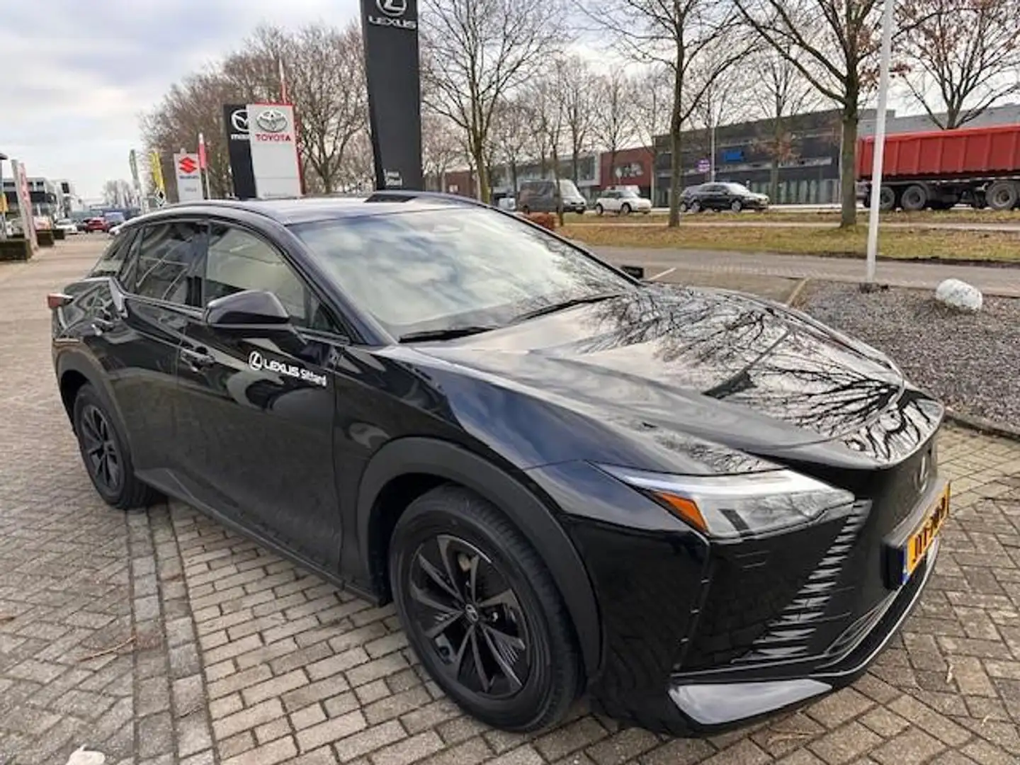 Lexus RZ 350e Luxury Line 77 kWh Schwarz - 2