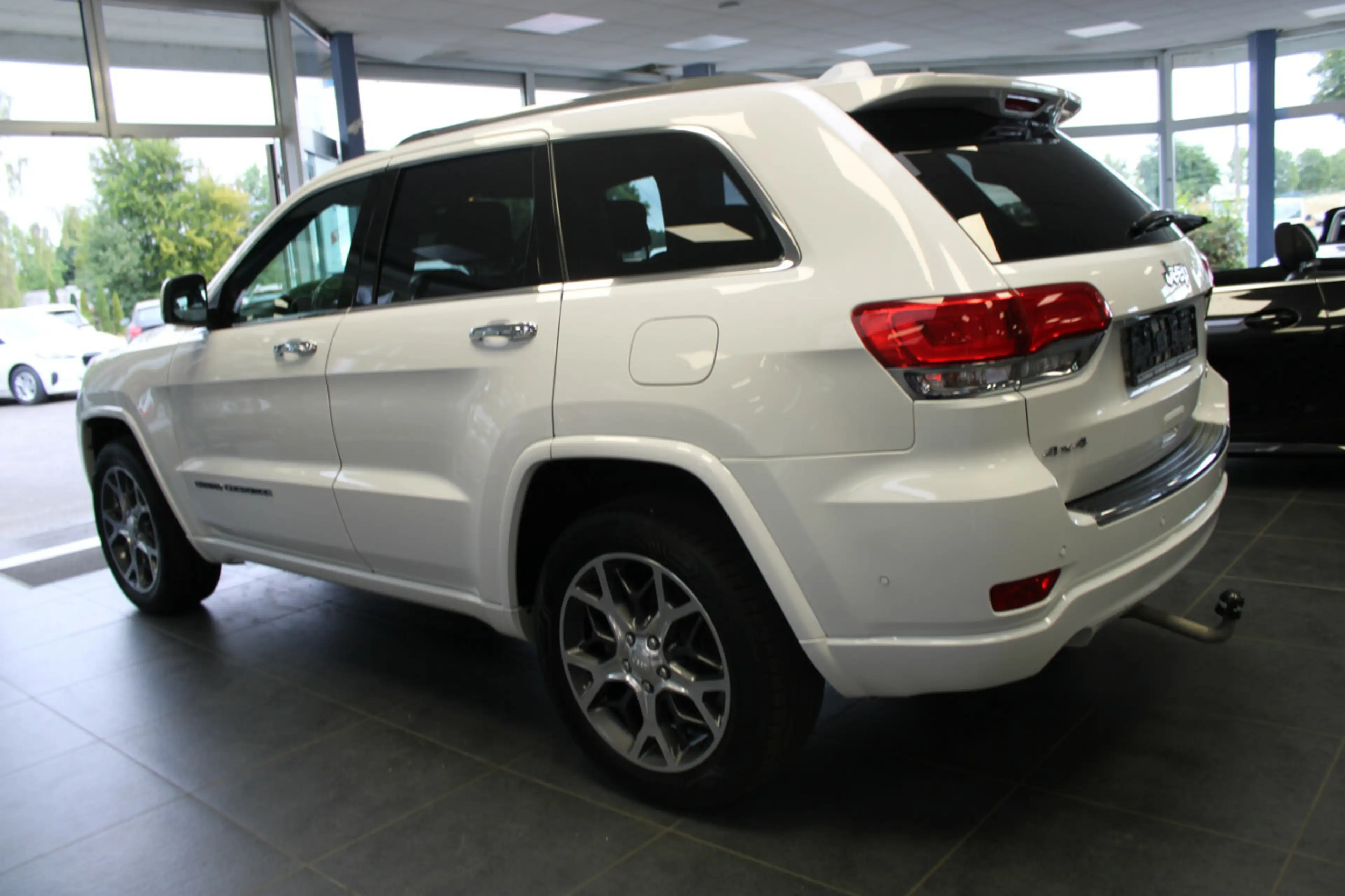 Jeep Grand Cherokee 3.0 V6 Multijet 4Wd Overland — photo 4