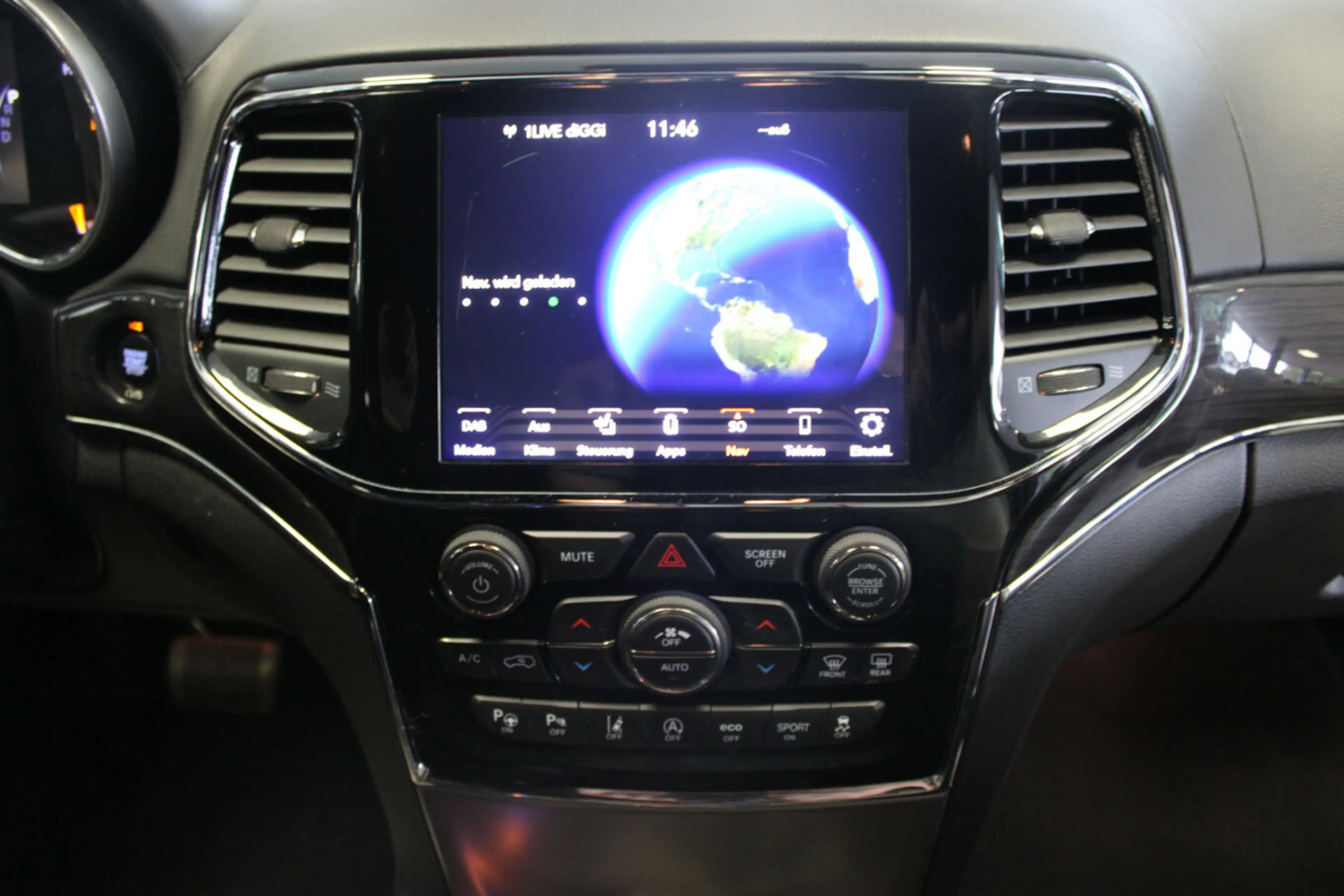 Jeep Grand Cherokee 3.0 V6 Multijet 4Wd Overland — photo 11