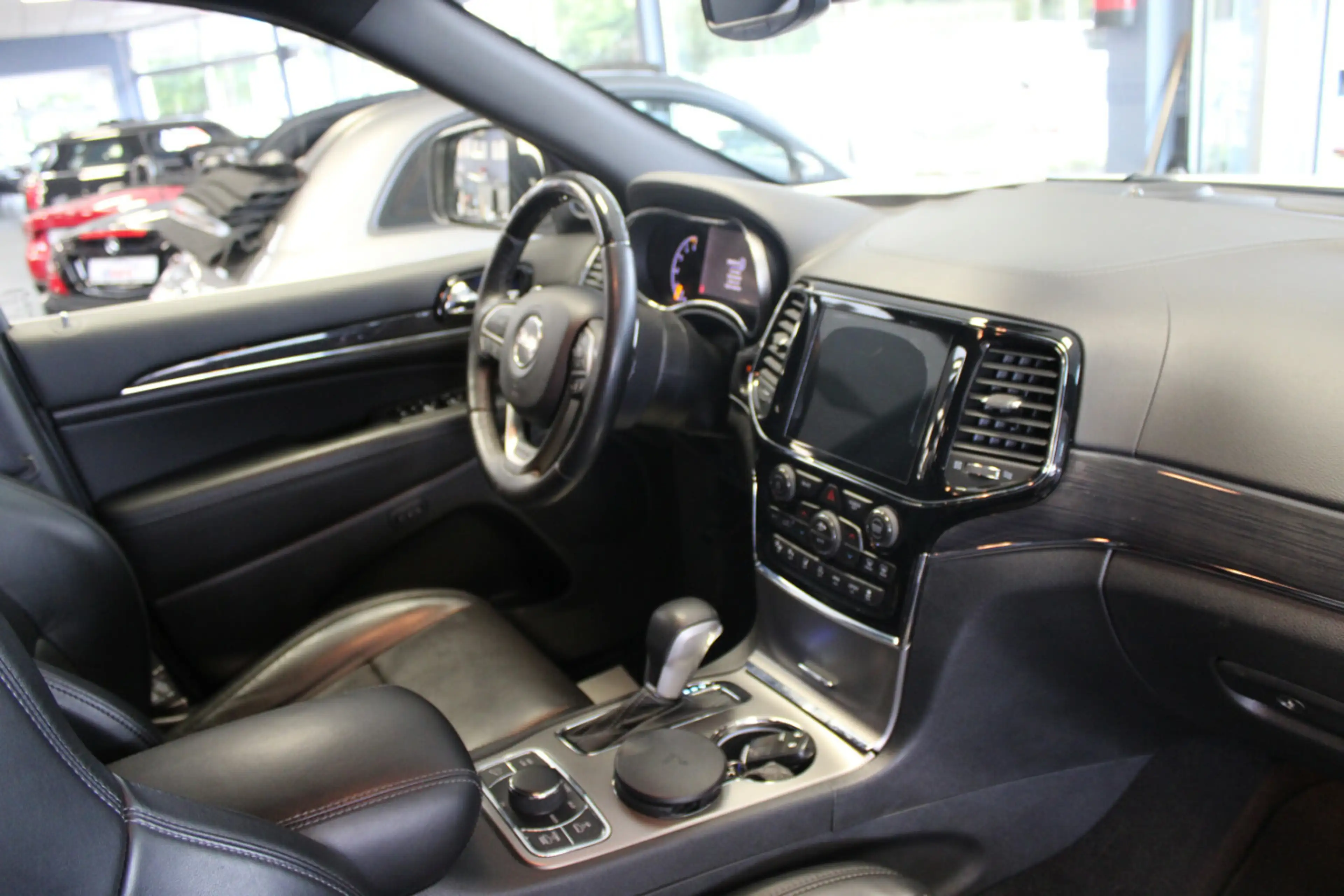 Jeep Grand Cherokee 3.0 V6 Multijet 4Wd Overland — photo 9
