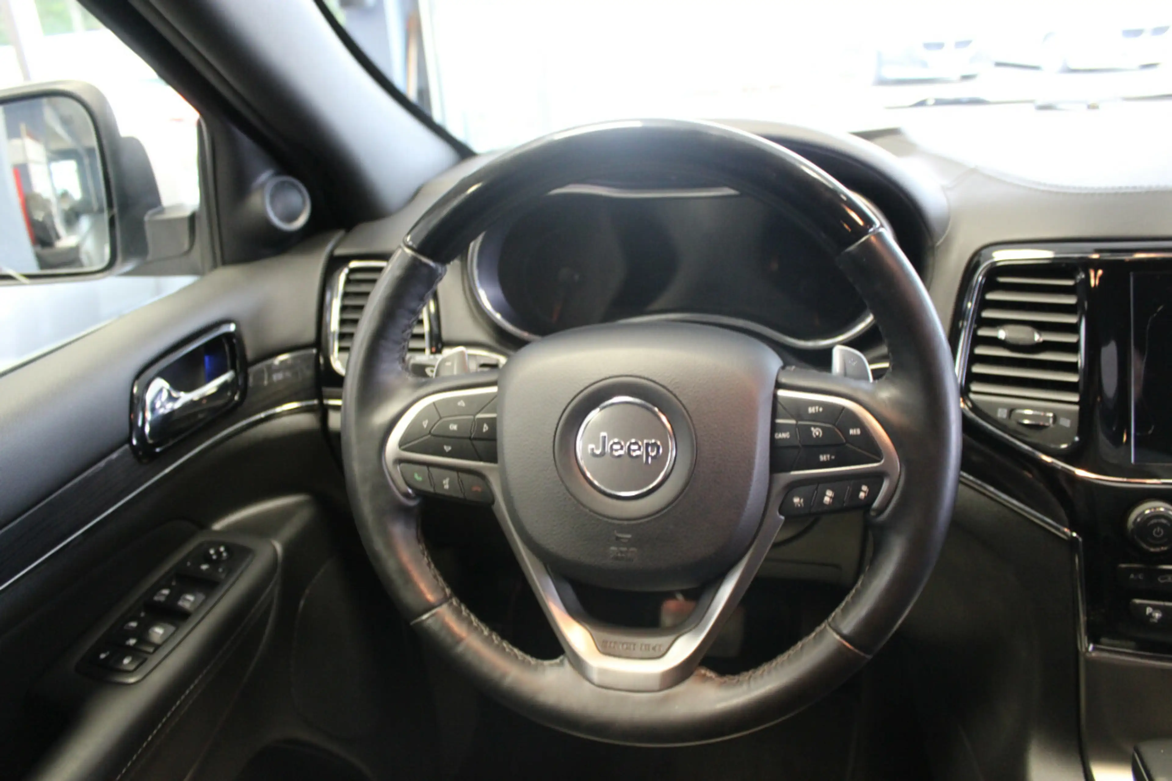 Jeep Grand Cherokee 3.0 V6 Multijet 4Wd Overland — photo 10