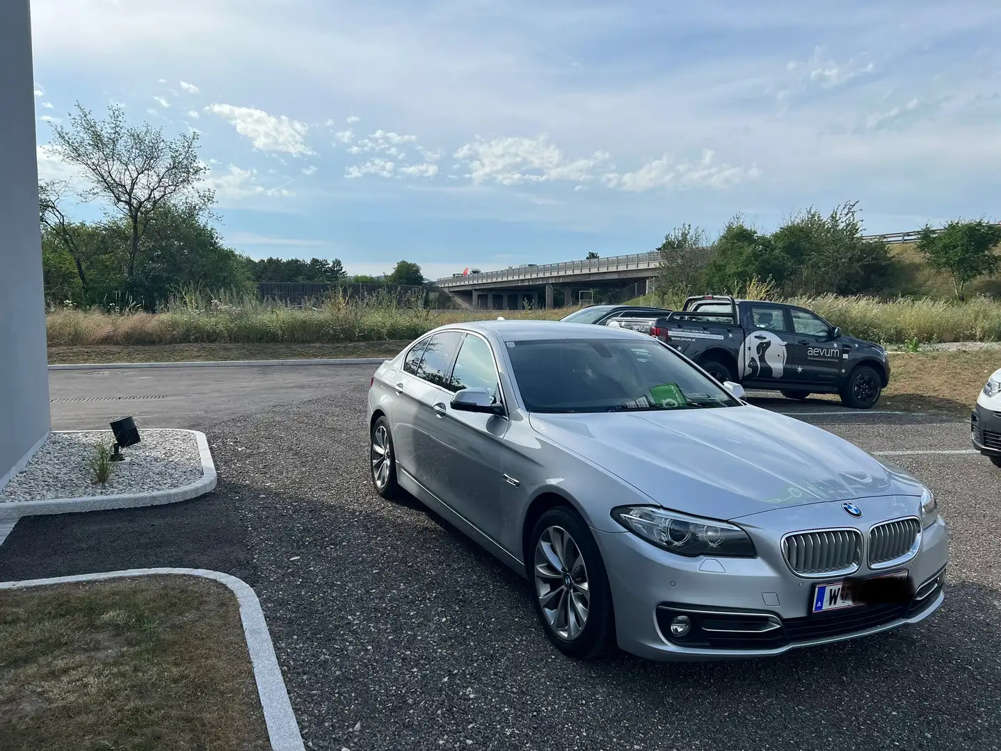 BMW 525 525d xDrive Aut. Silber - 2