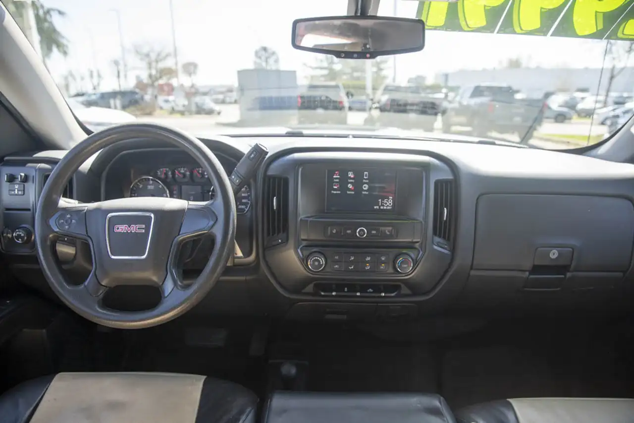 GMC Sierra 1500 снимка GMC Sierra 1500
