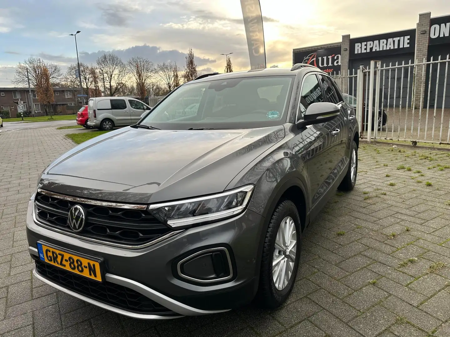 Volkswagen T-Roc 1.0 TSI Style Grigio - 2