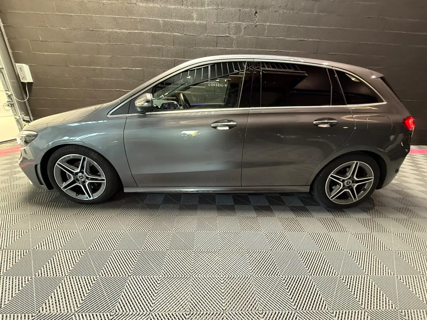 Mercedes-Benz CL AMG Line Edition Gris - 2