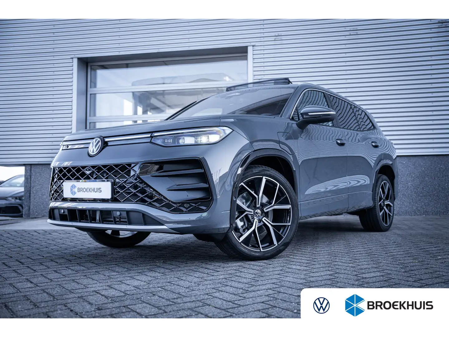 Volkswagen Tayron R-line Edition 1.5 e-Hybrid 204PK Grijs - 1