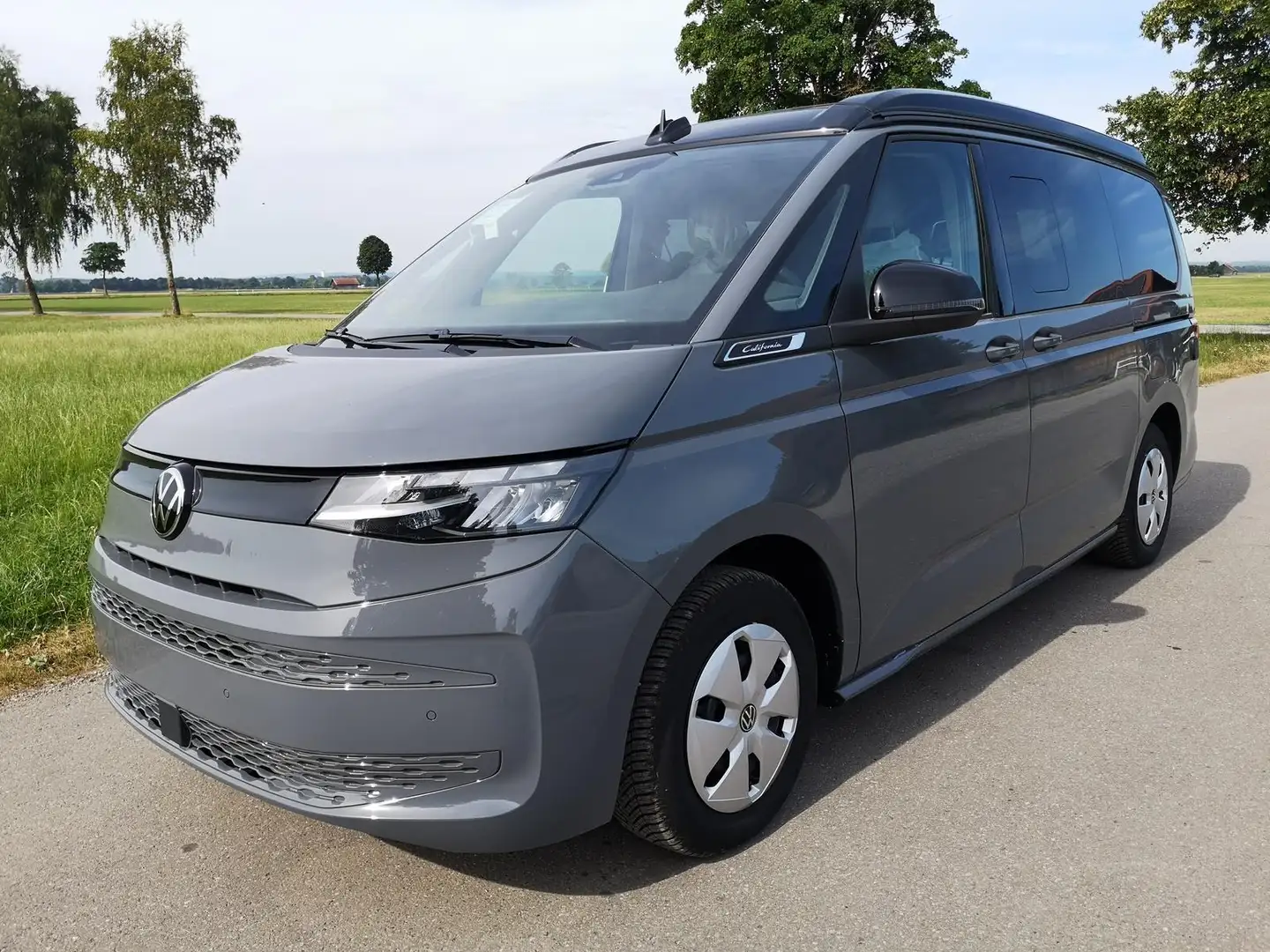 Volkswagen T7 California Beach Camper 2.0TDI DSG GV5 Lite 110 kW (150 PS... Grau - 1