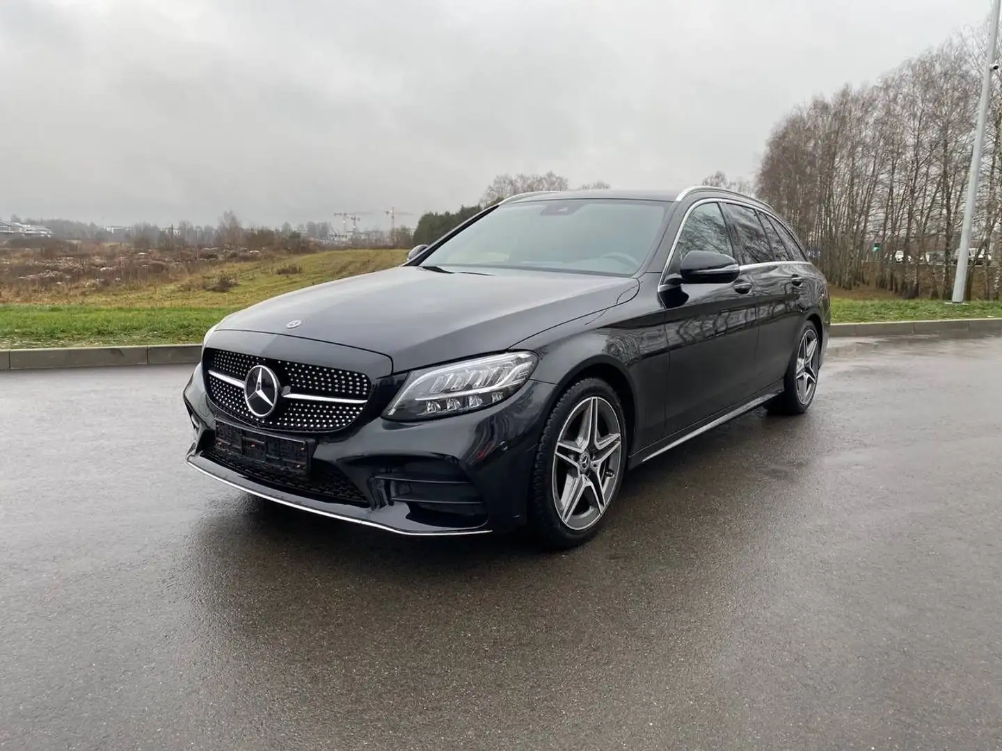 Mercedes-Benz C 180 AVANTGARDE/MASSAGE/BURMESTER/RFK/CARPLAY Schwarz - 1