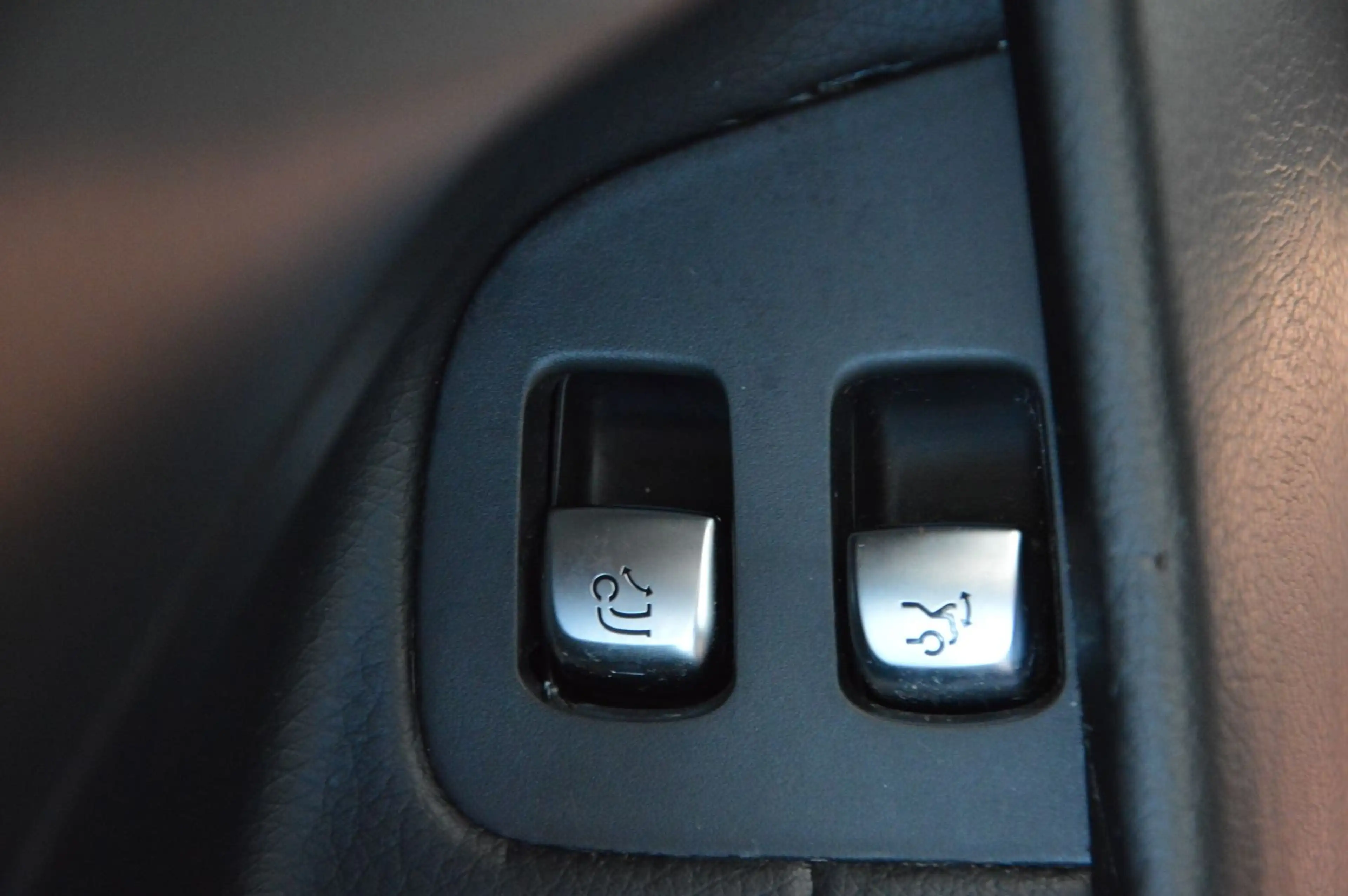 Mercedes-Benz E 200 d *NAVI*CAM*AHK*WIDESCREEN*9-G*DISTRONIC — photo 14