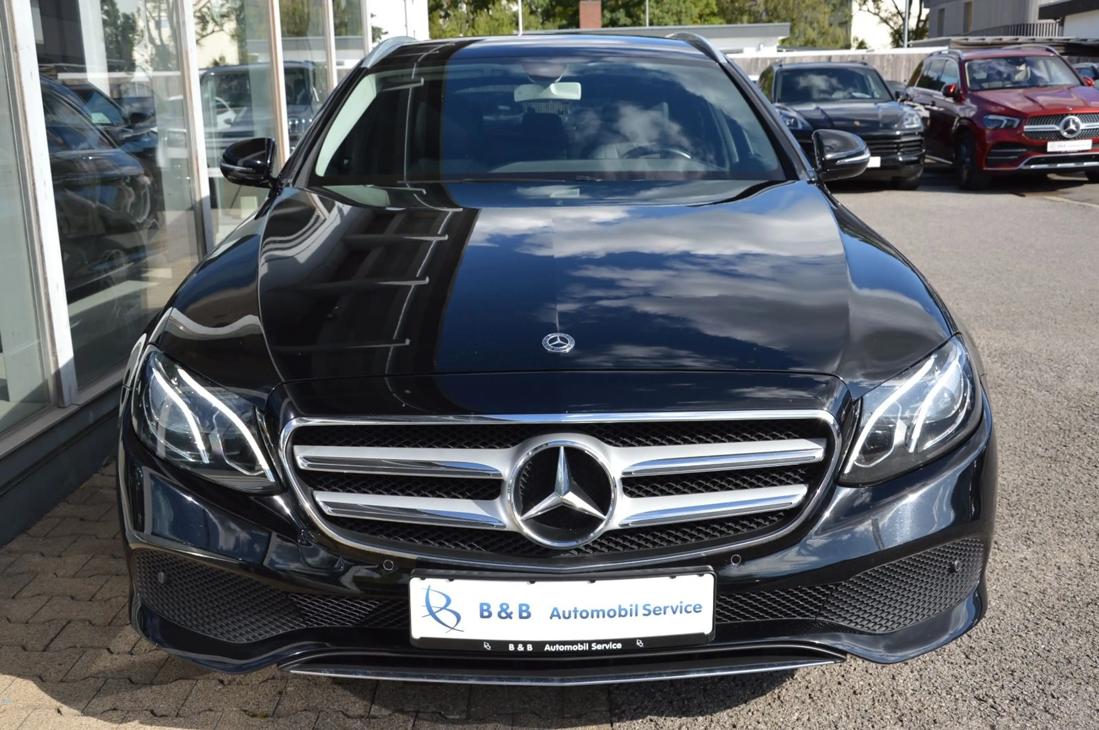 Mercedes-Benz E 200 d *NAVI*CAM*AHK*WIDESCREEN*9-G*DISTRONIC — photo 8